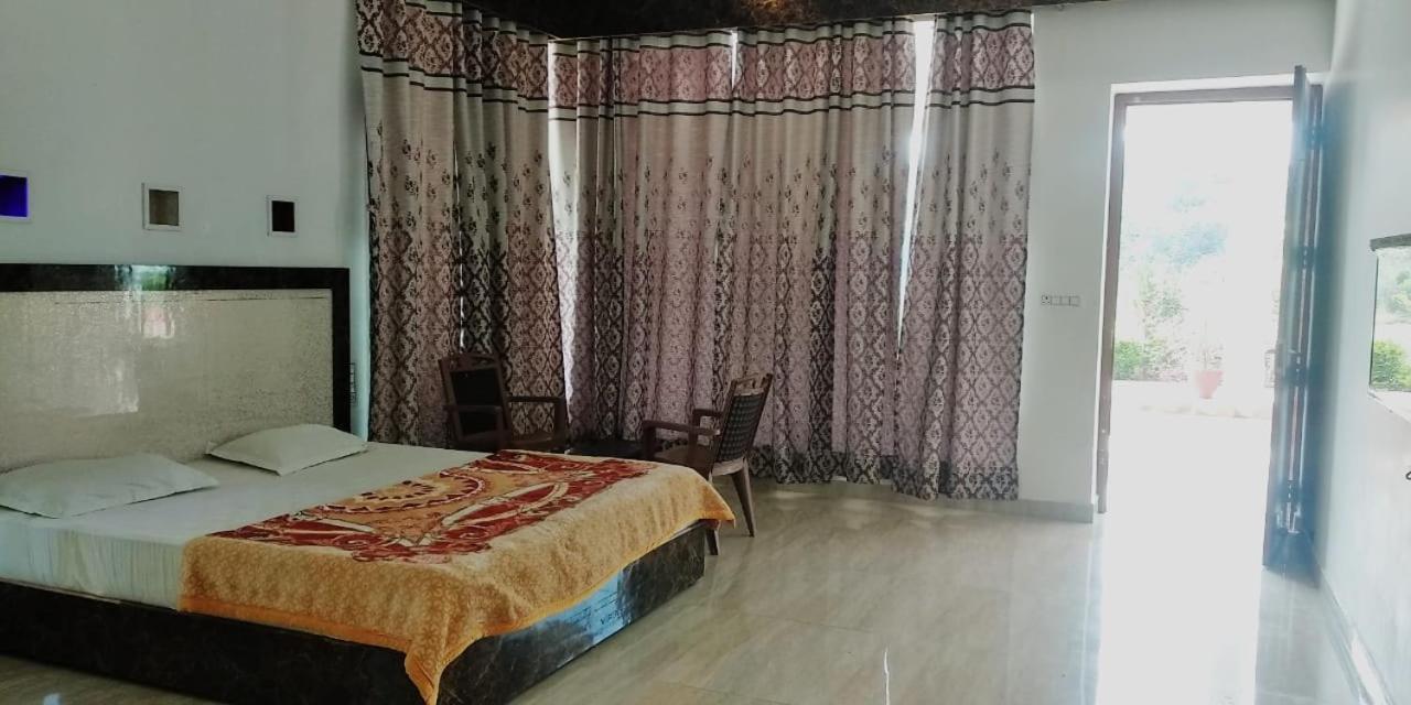Hotel Radha Rani Mahal Khajurāho Exterior foto