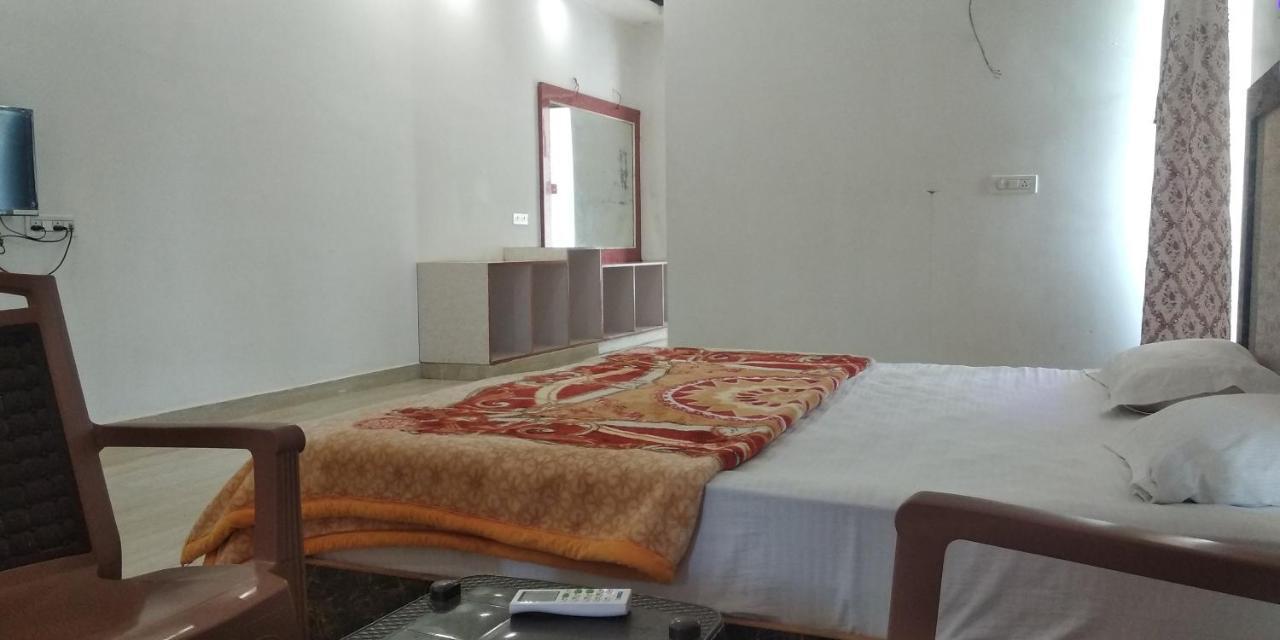 Hotel Radha Rani Mahal Khajurāho Exterior foto